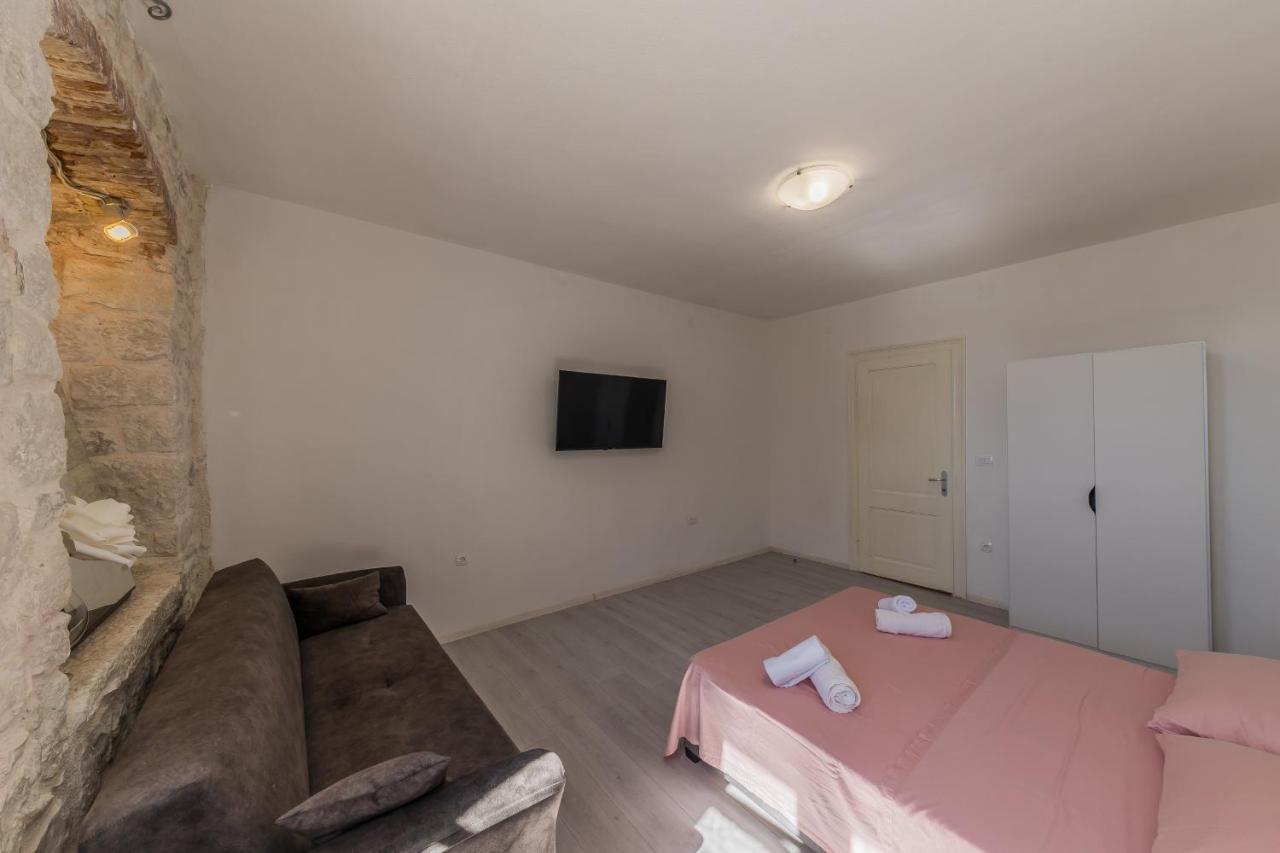 Seafront Apartments Karlo Kaštela المظهر الخارجي الصورة