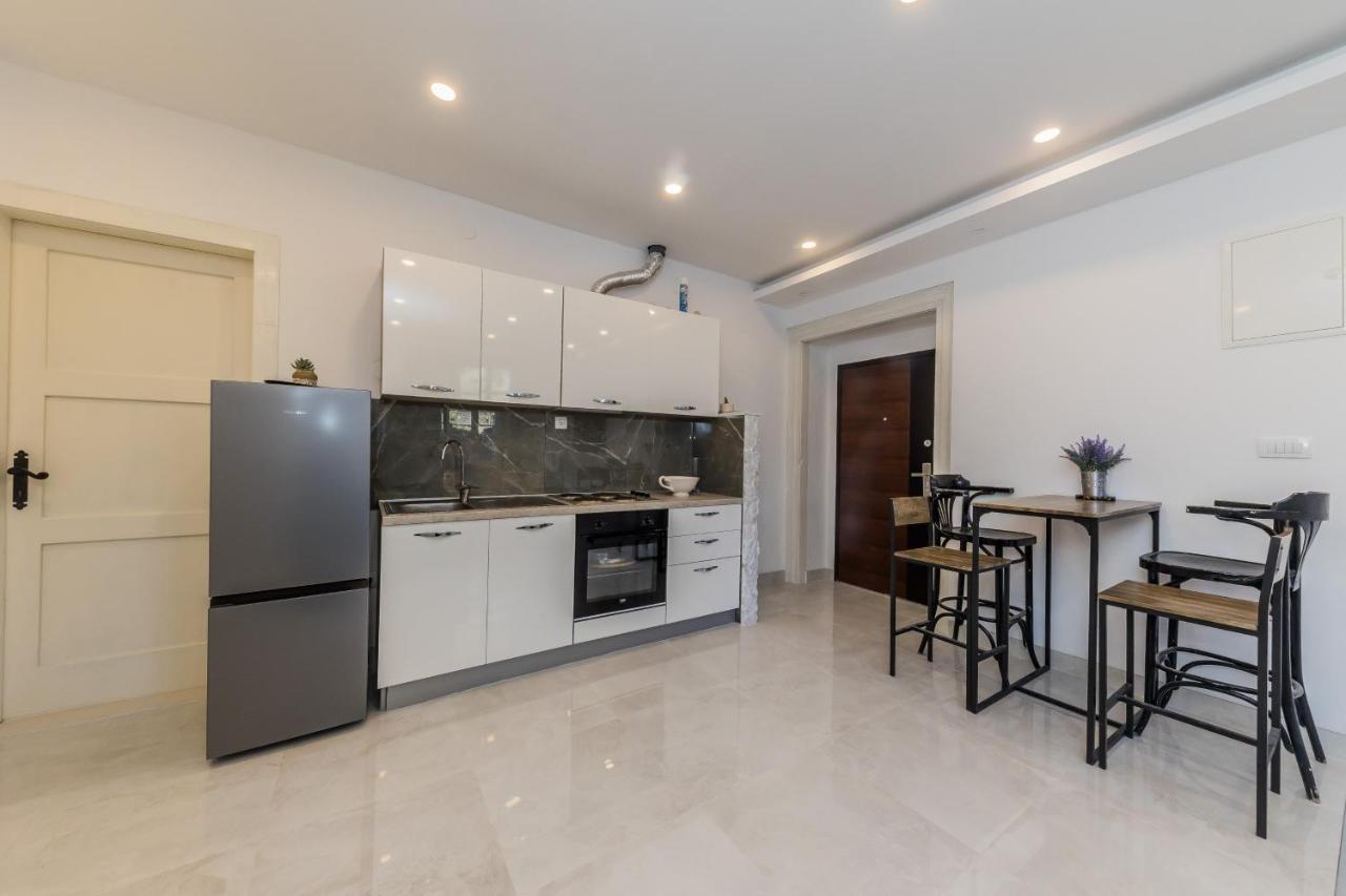 Seafront Apartments Karlo Kaštela المظهر الخارجي الصورة