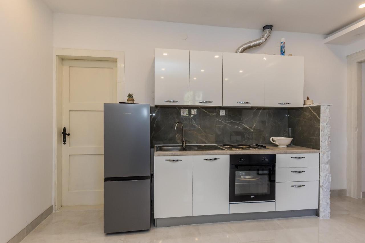 Seafront Apartments Karlo Kaštela المظهر الخارجي الصورة
